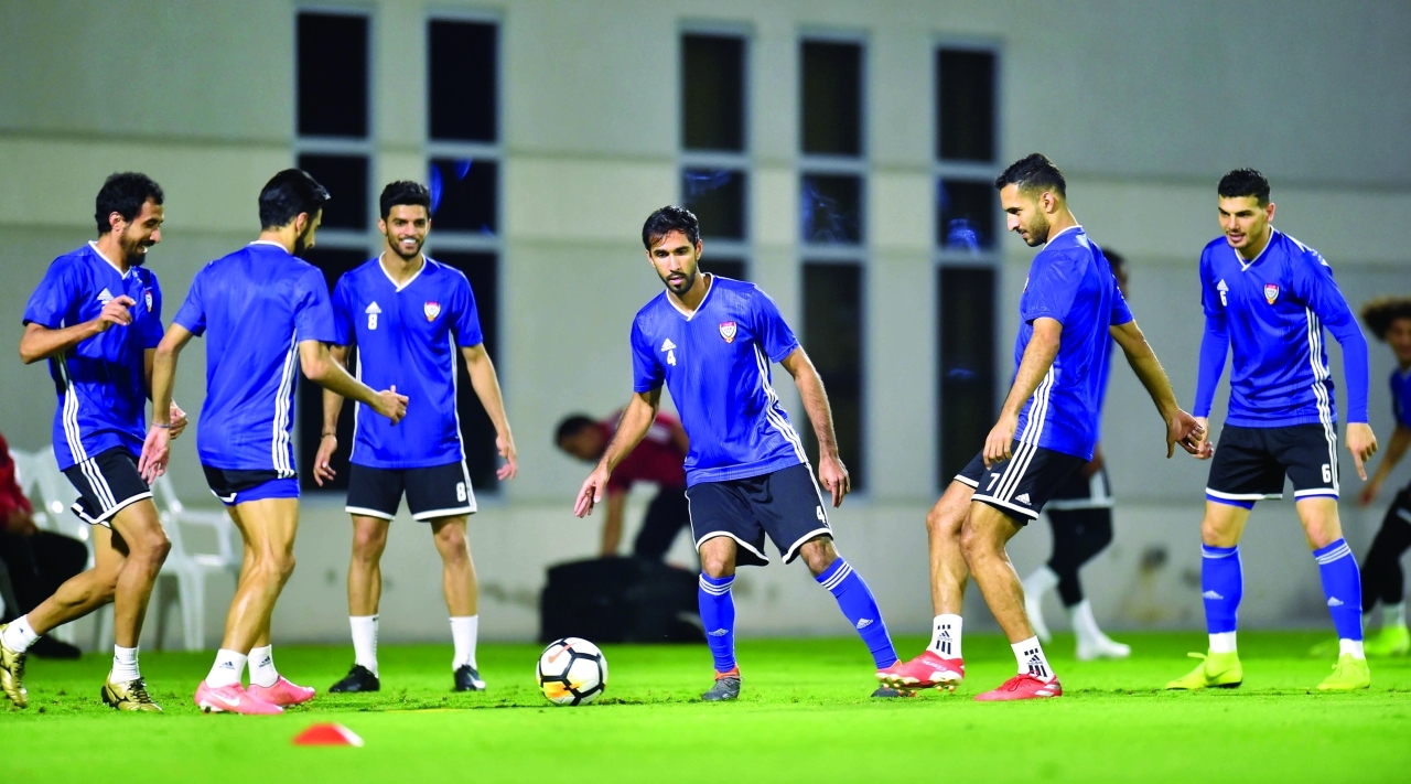 "جانب من تدريب سابق للمنتخب | البيان"
