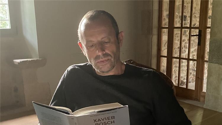 روسيل: كرسي برشلونة أدخلني السجن