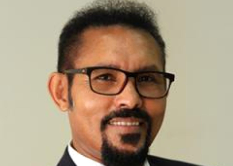 "وزير أول ومستشار خاص لرئيس وزراء إثيوبيا، وزميل متميز في معهد التنمية الخارجية."
