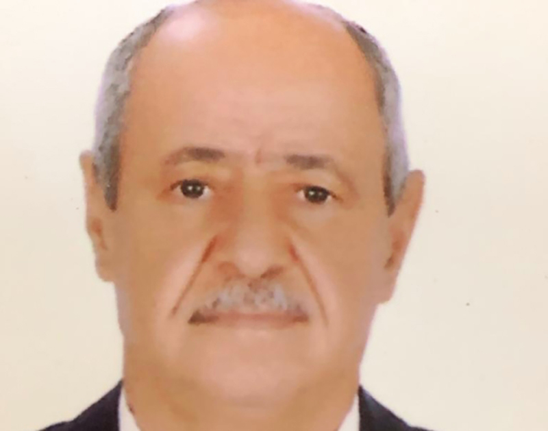 "محمود عبد الكريم"