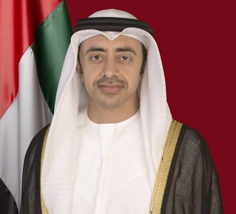 عبدالله بن زايد ورئيس وزراء مالي يبحثان هاتفيا تطورات جائحة كورونا