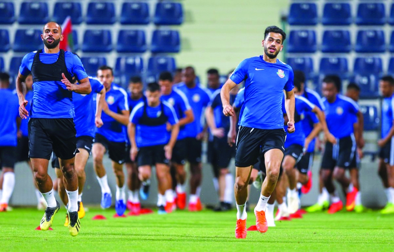 "الأندية تترقّب عودة التدريبات الجماعية ومصير الدوري هذا الموسم    |    البيان"