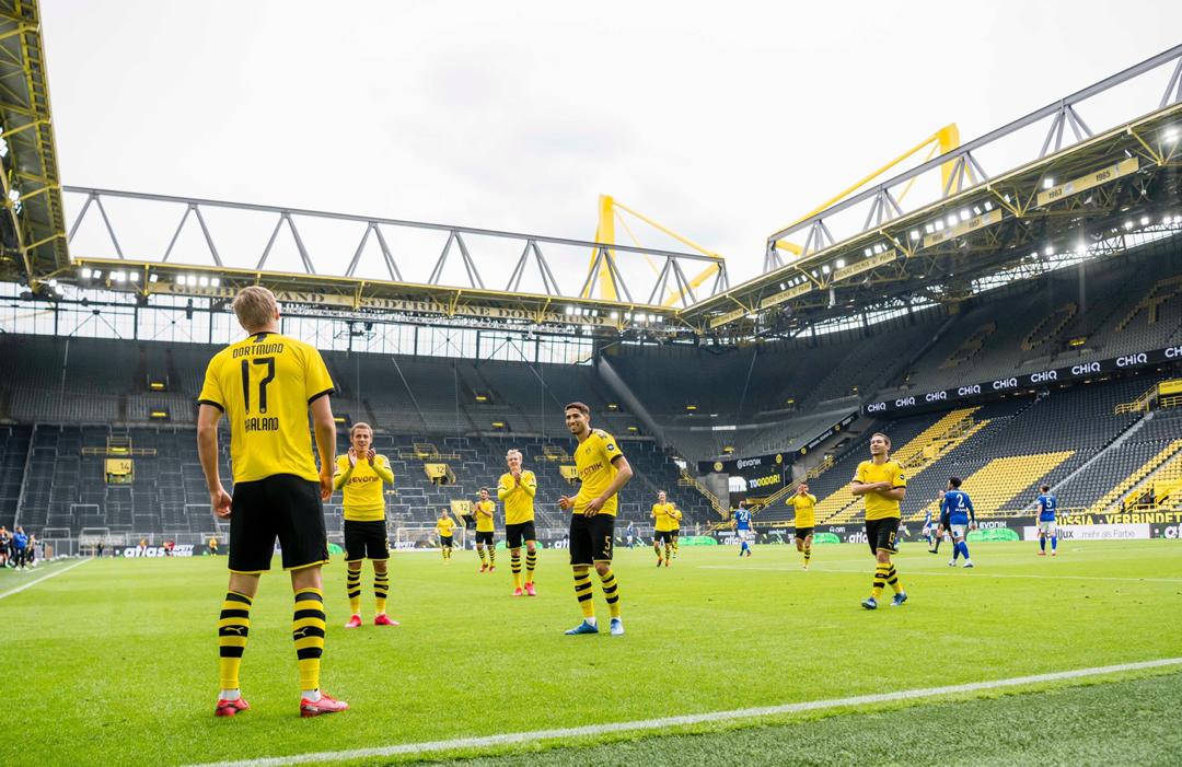 دورتموند يسحق شالكه ليقلص الفارق مع بايرن
