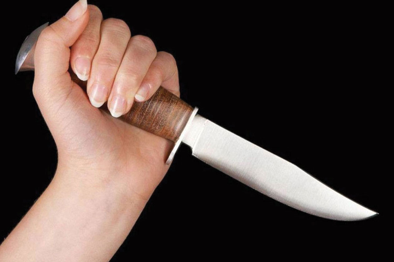 تمزق أجساد بناتها الثلاث .. بسبب الولادة