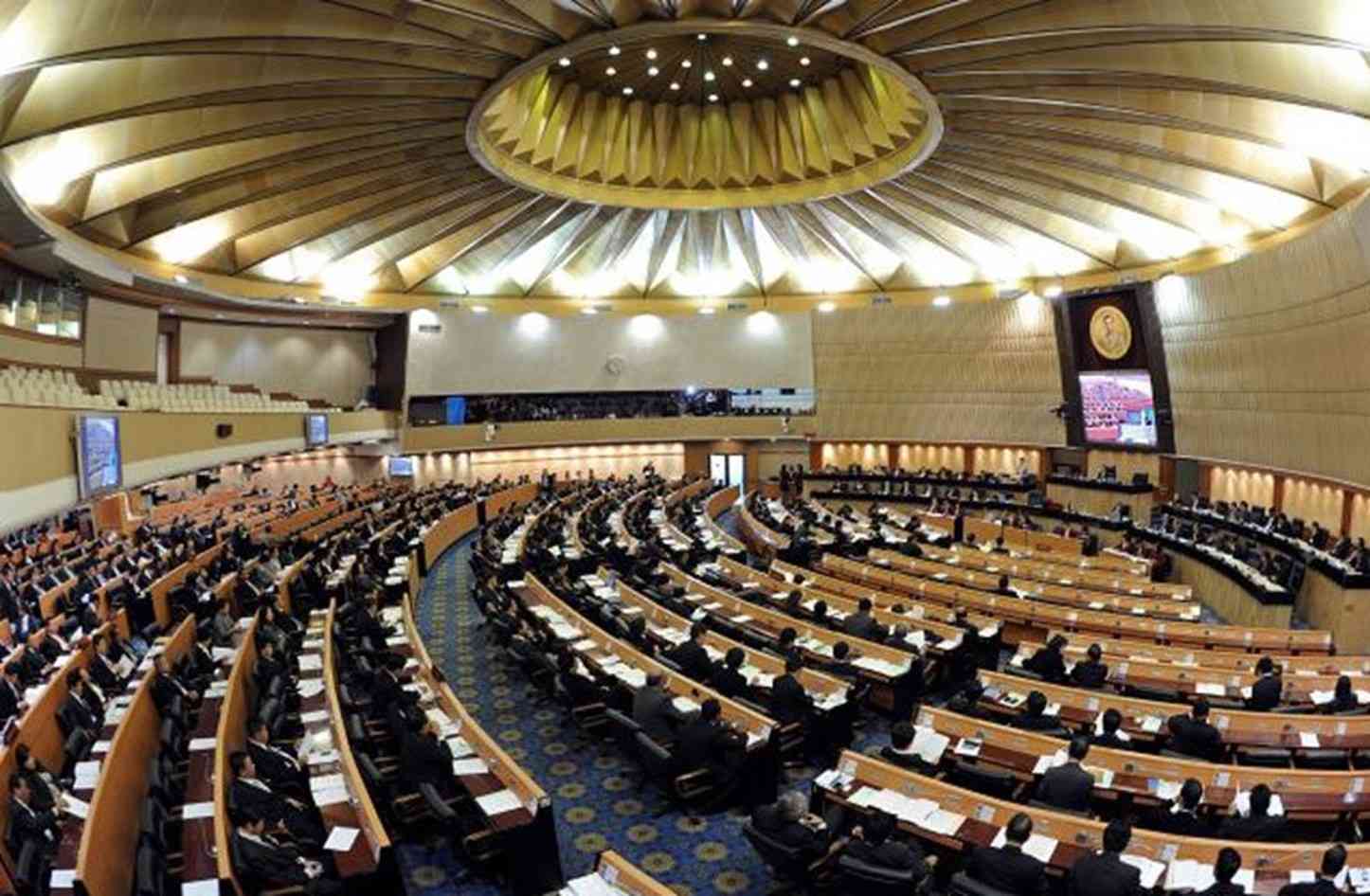 البرلمان التايلاندي يؤيد حزمة لتحفيز الاقتصاد بقيمة 60 مليار دولار