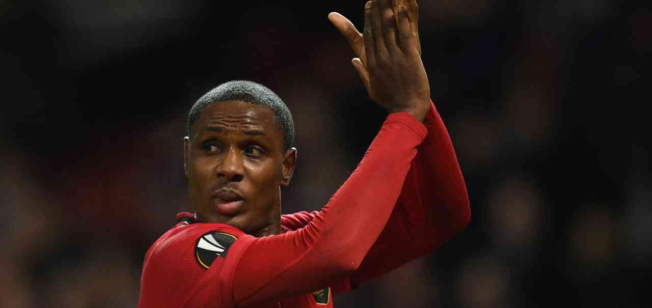 إيغهالو يمدد عقده مع مانشستر يونايتد