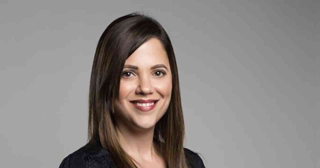 "لينيت عباد"