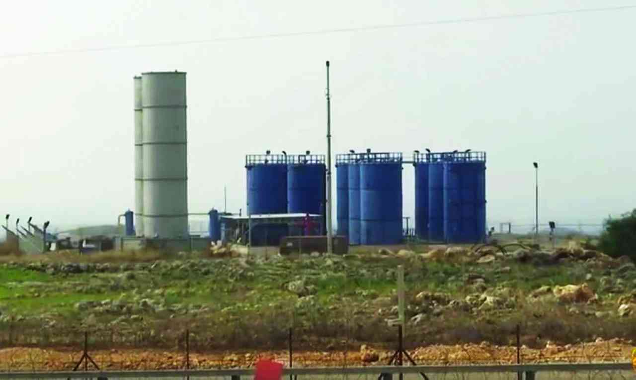 رنتيس و«ذهبها الأسود» محط أطماع الاحتلال