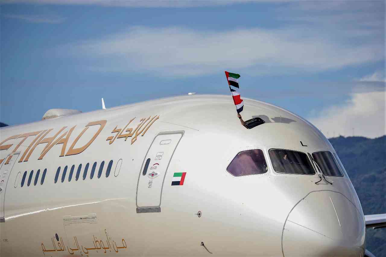 الاتحاد للطيران تشغل رحلة إنسانية إلى كوستاريكا