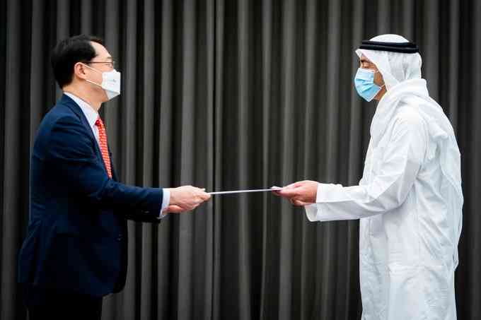 محمد بن زايد يتلقى رسالة من الرئيس الكوري الجنوبي بمناسبة مرور 40 عاما على تأسيس العلاقات بين البلدين