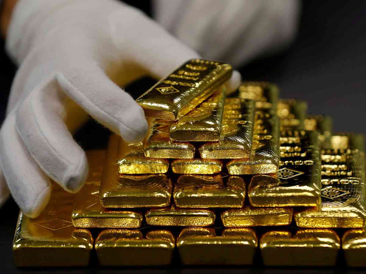 الذهب يهبط مع تراجع شهية المستثمرين للأصول عالية المخاطر