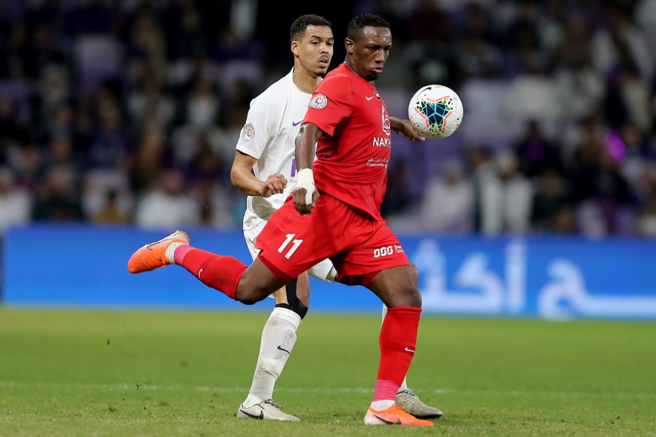دوري الإمارات.. من الانطلاق إلى الإلغاء