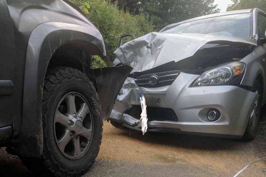 حبس وتغريم سائق مخمور تسبب بوفاة شخص وأتلف 4 مركبات