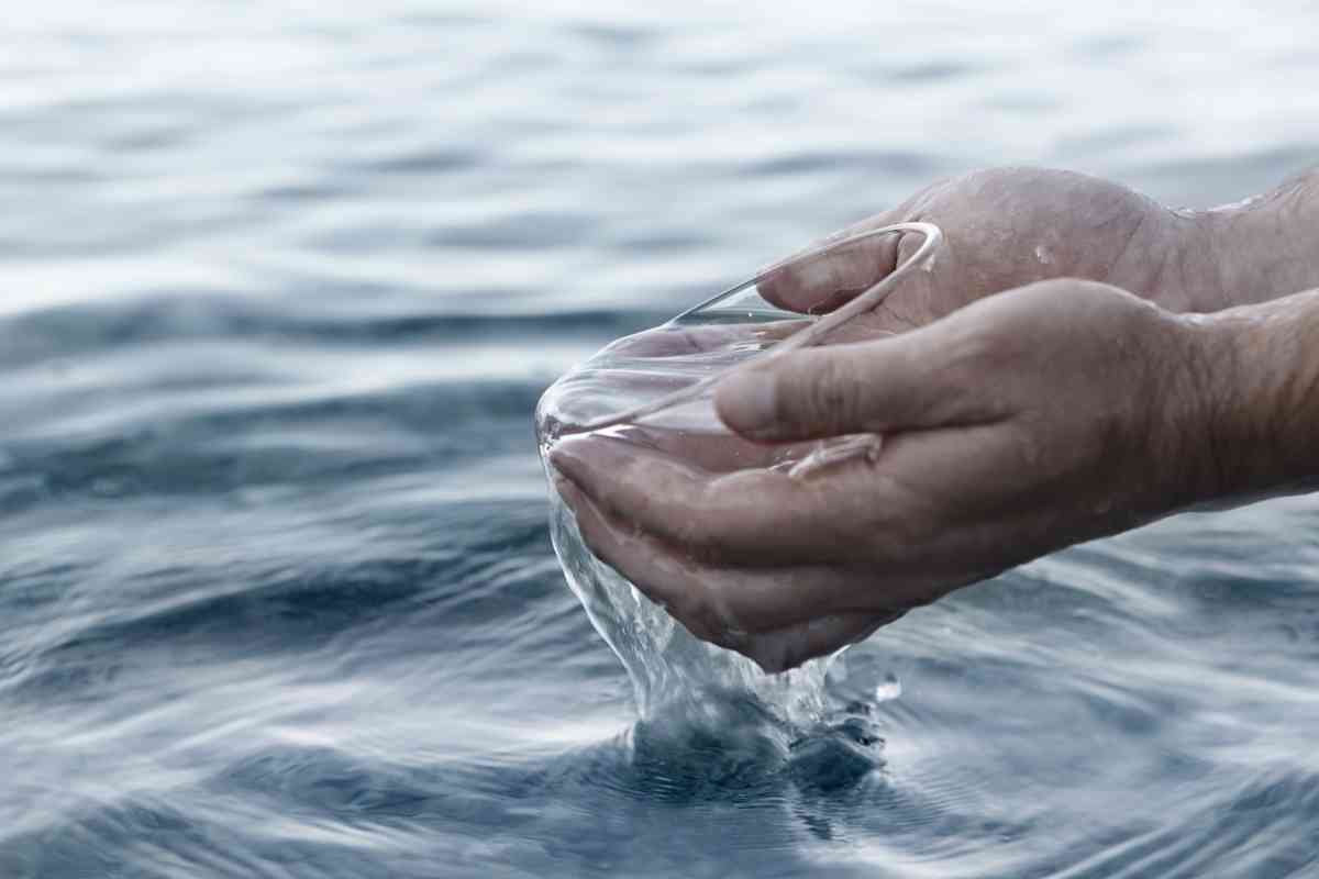 هل تنجح المياه المالحة في علاج مرضى كورونا؟