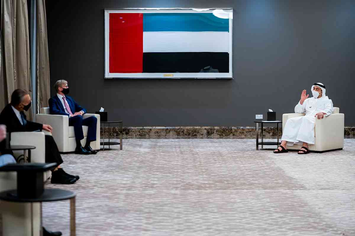 عبدالله بن زايد يستقبل الممثل الأمريكي الخاص بشؤون إيران