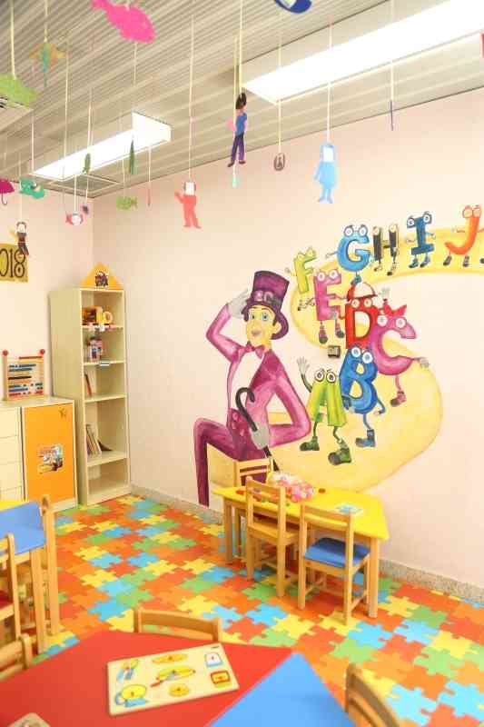 شرطة دبي  تعلم أبناء النزيلات  في مدارس خاصة