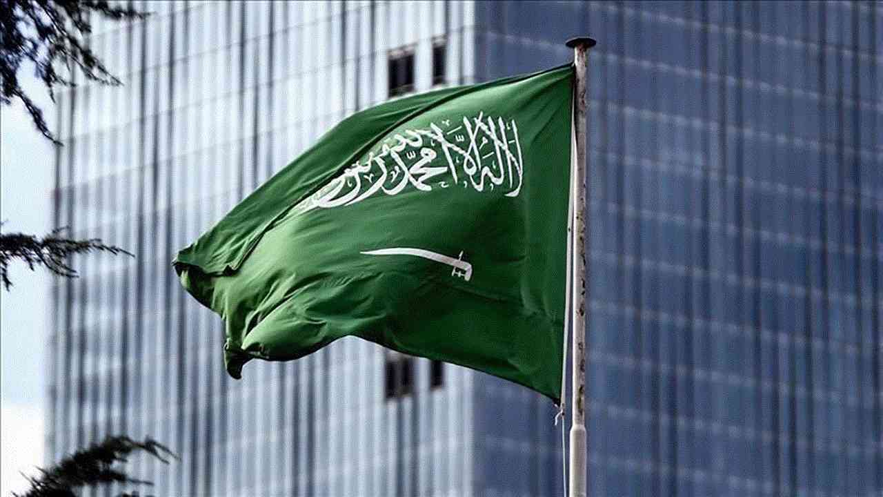 السعودية تمدد تأشيرات وإقامة الوافدين لـ 3 أشهر