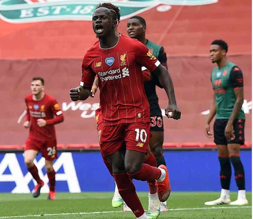 ليفربول يحقق فوزاً معنوياً على استون فيلا بهدفين