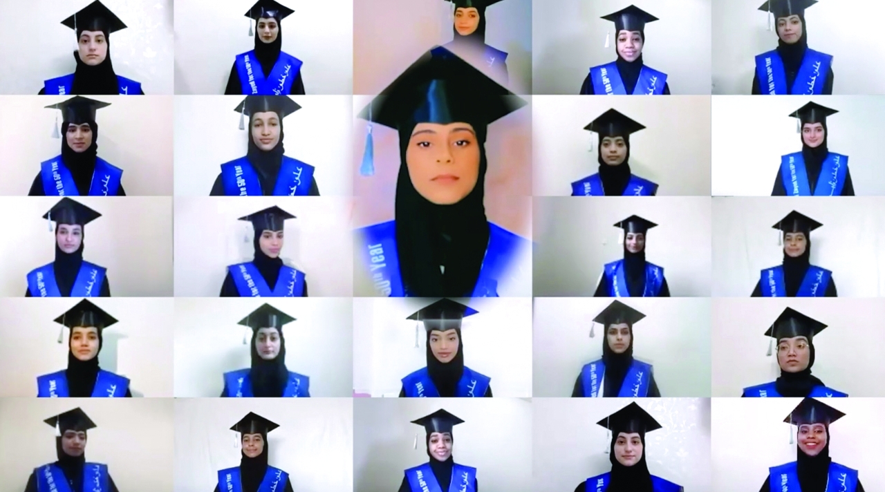 "جانب من الخريجات | وام"