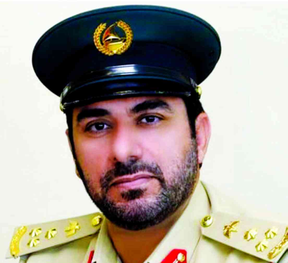 شرطة دبي تُسعد سُياحاً بتوصيل مفقوداتهم لمنازلهم في أوطانهم