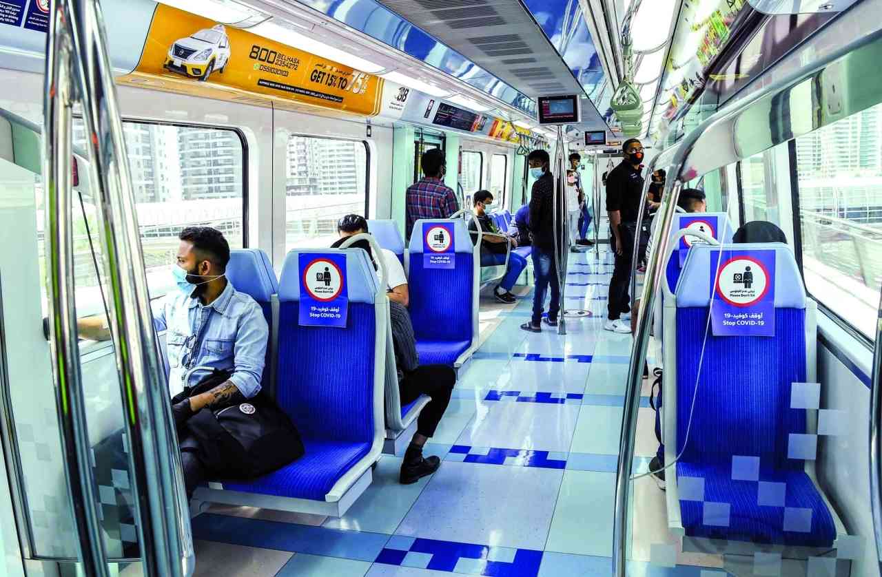 "تطبيق التباعد الجسدي في مترو دبي ووسائل النقل العام المختلفة للتغلب على تحديات «كورونا» | من المصدر"