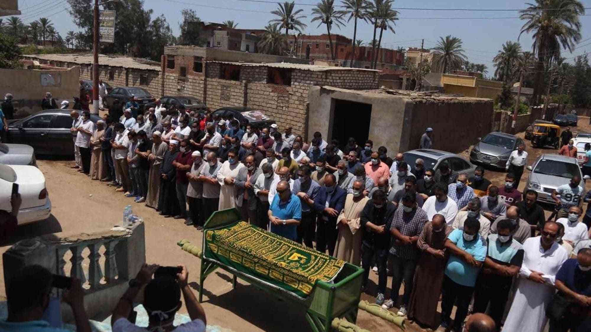 مصر تودع طبيب الغلابة في مشهد حزين