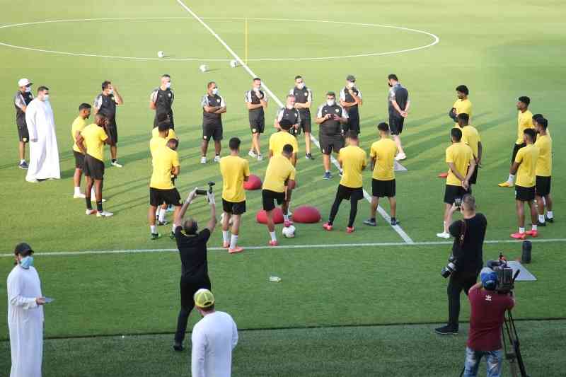 30 لاعباً  في تدريبات الوصل