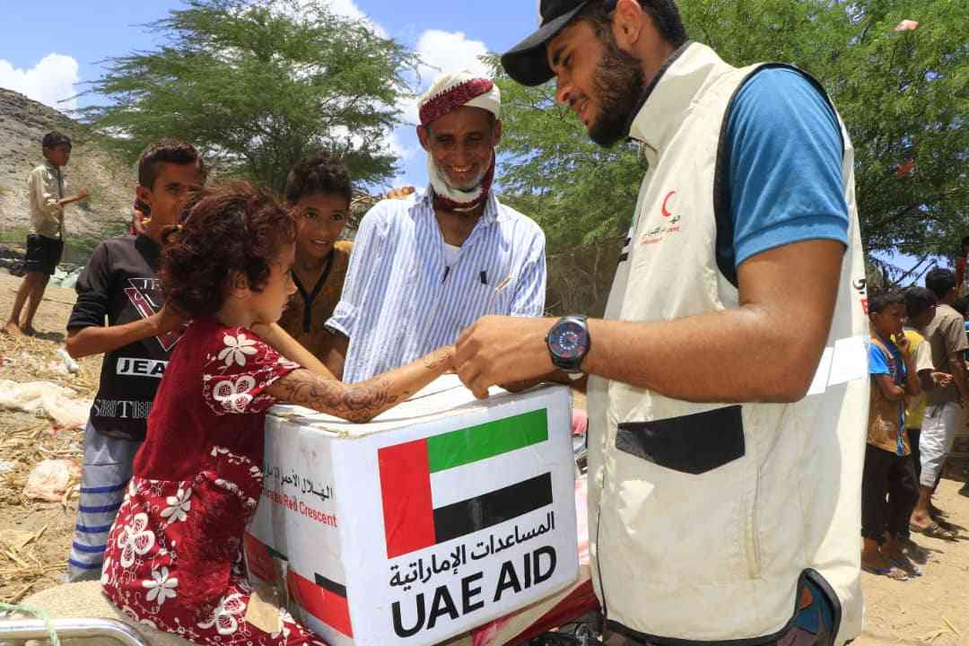 الإمارات تطلق مشروعها الخيري لتوزيع كسوة العيد في الساحل الغربي اليمني