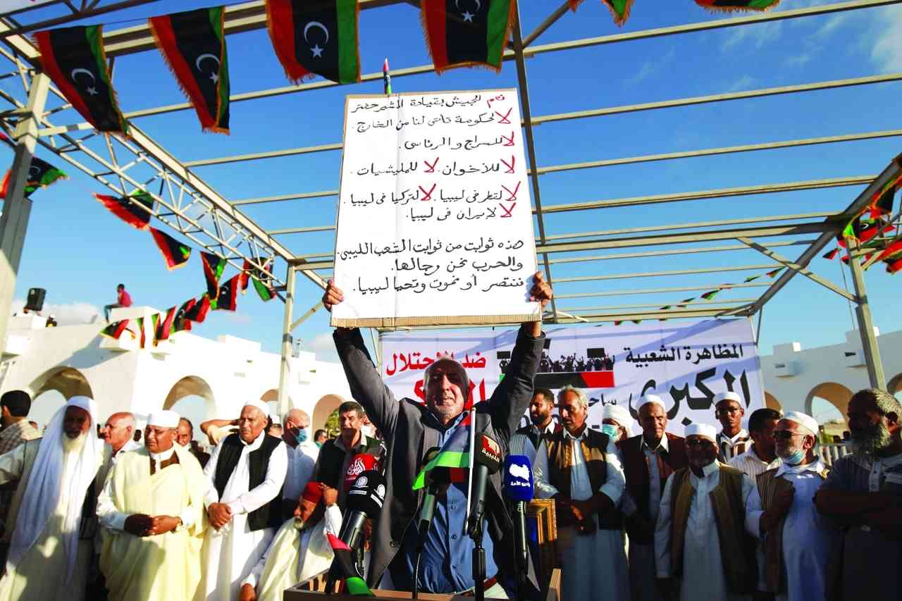 الجيش الليبي  يحذّر الطائرات والسفن الأجنبية من الاقتراب دون تنسيق