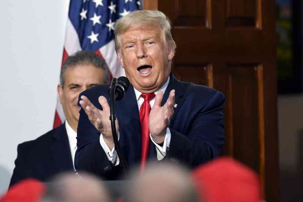 لماذا يفقد ترامب مؤيديه المسنّين؟