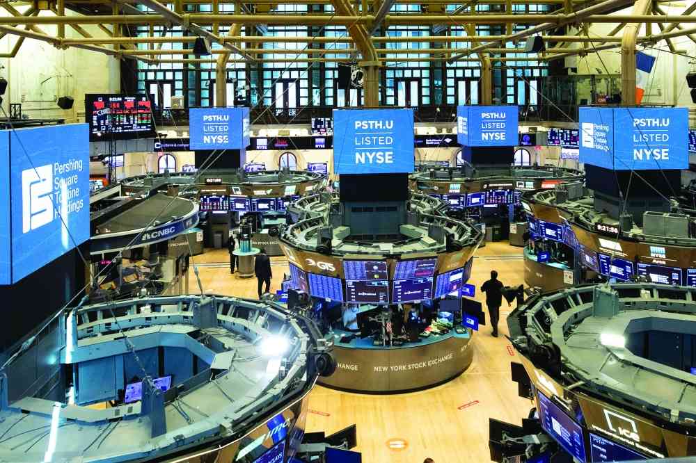 ارتفاعات قياسية في «وول ستريت» والأسهم الأوروبية واليابانية تنخفض