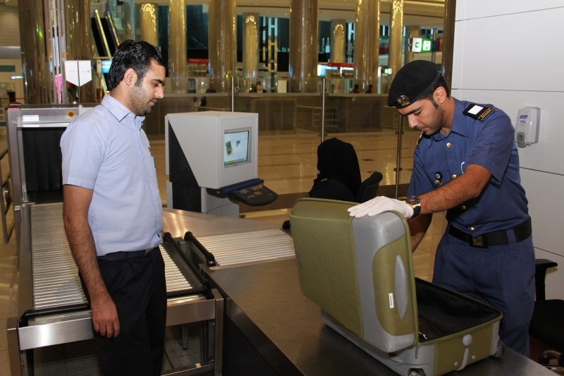 جمارك دبي تتعامل مع 10 ملايين حقيبة بالمطارات في النصف الأول