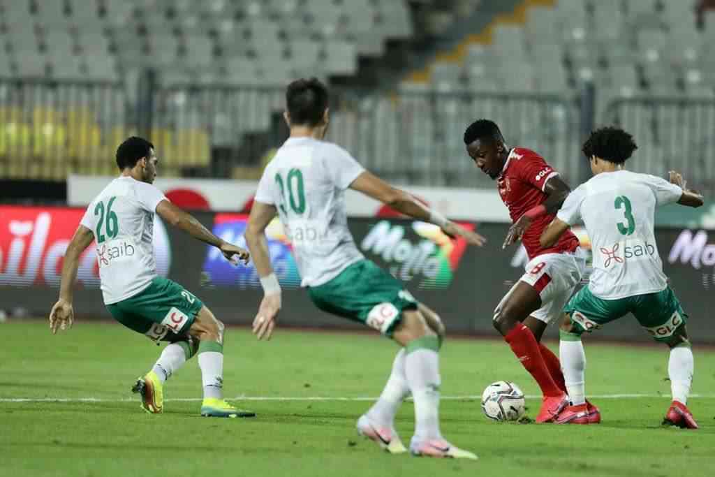 الأهلي يهزم المصري بهدفين ويعزز صدارته للدوري الممتاز