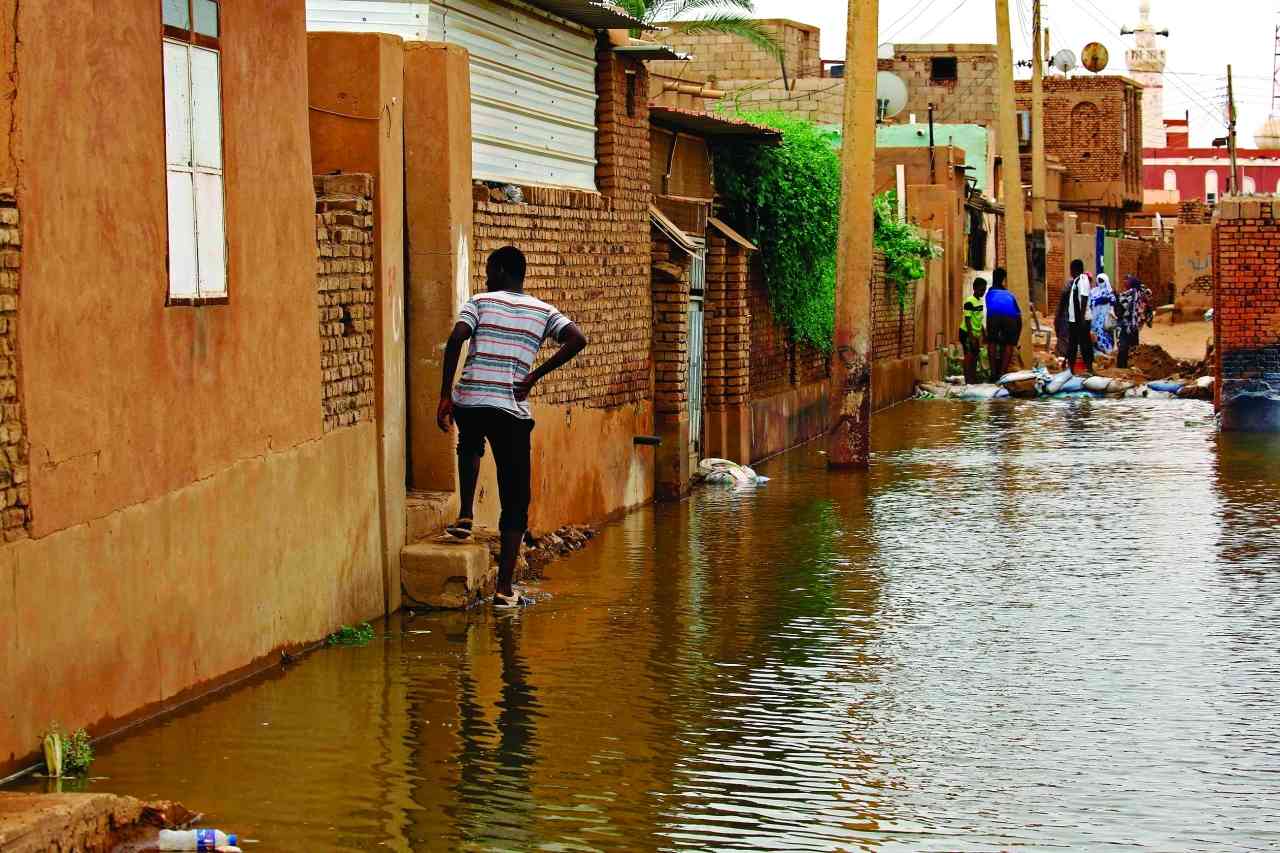 السودان .. تحرّك عربي وطائرات إغاثة تحط في الخرطوم