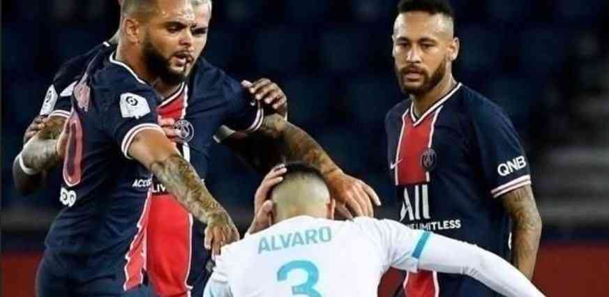 إيقاف نيمار من 4 إلى 7 مباريات بعد واقعة ضرب ألفارو