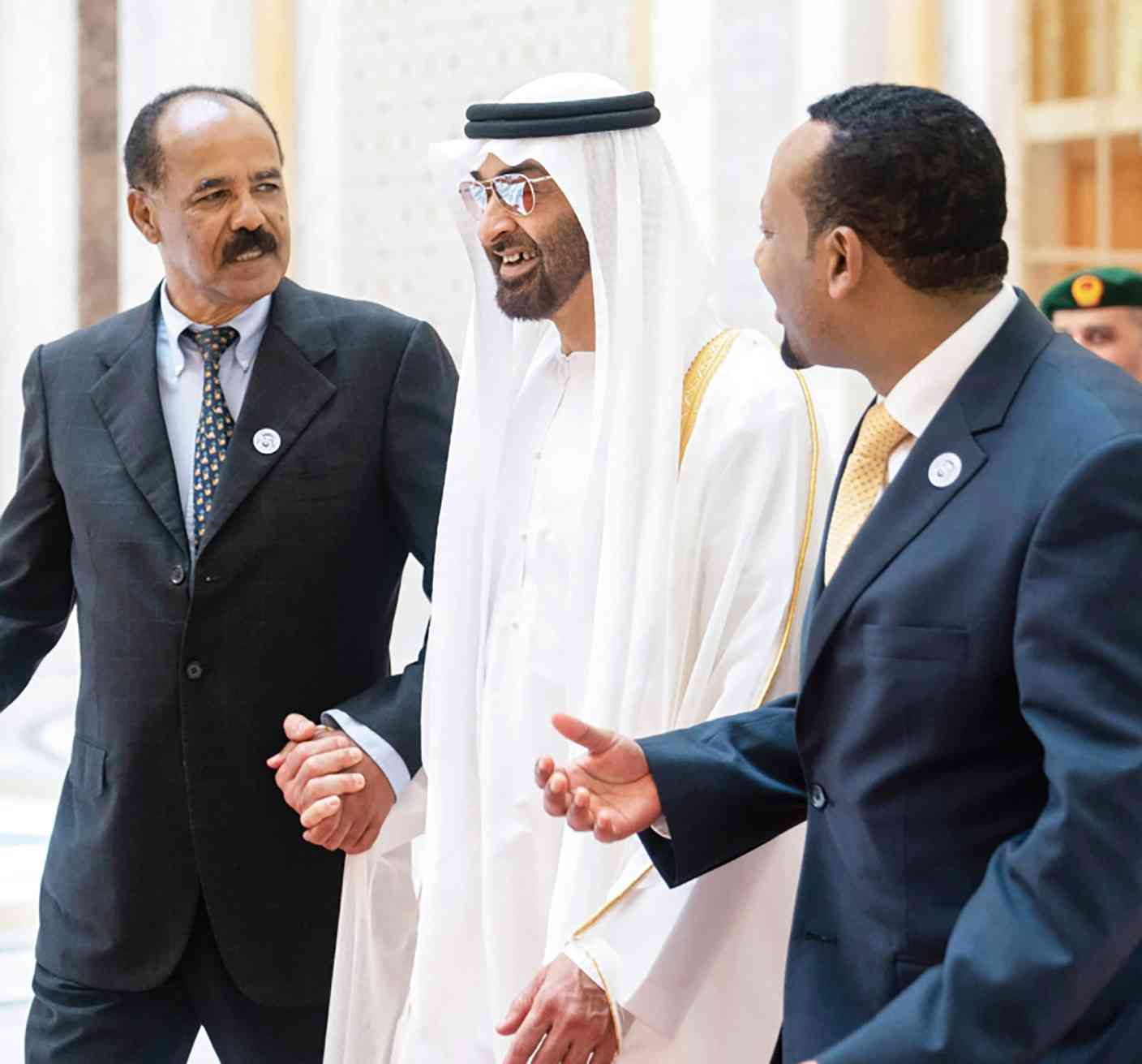 الإمارات نهج رائد في تعزيز السلام العالمي
