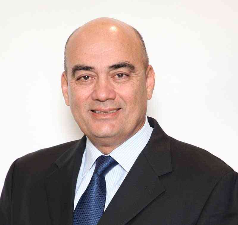 "طارق السقا"