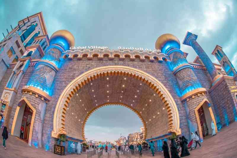 تدابير احترازية بالقرية العالمية في احتفالها باليوبيل الفضي