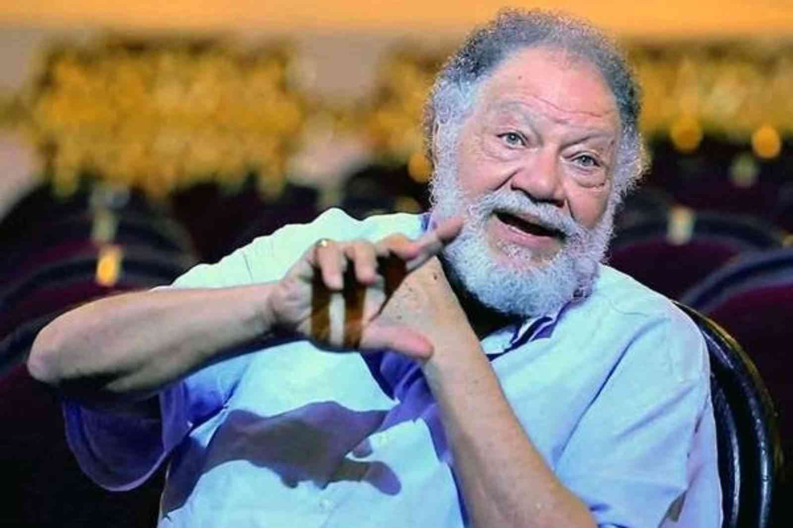 كيف يتعايش الفنان يحيى الفخراني مع فيروس كورونا؟