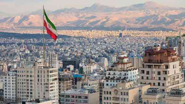 انتحار طفل إيراني لعدم امتلاكه هاتفا لمواصلة التعليم عن بعد