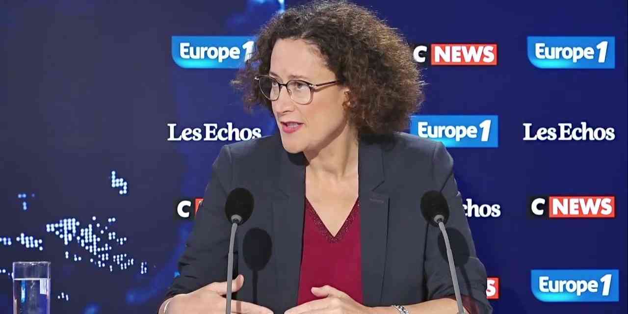 الحكومة الفرنسية تناقش إجراءات إضافية لمحاربة كورونا