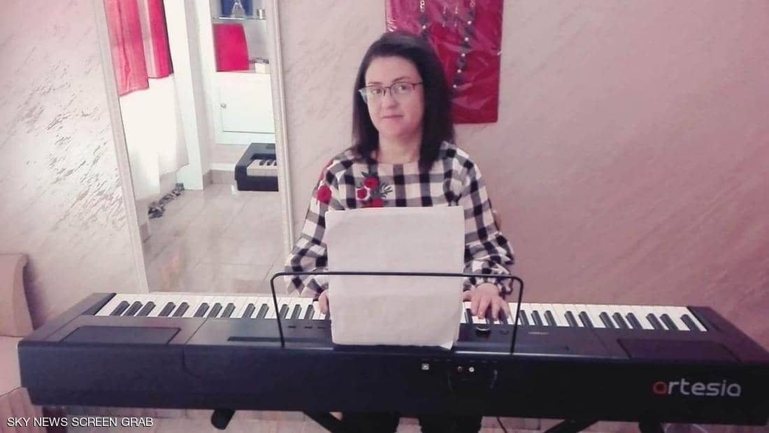 "رغم مرضها.. نادية تعيش بشكل طبيعي"