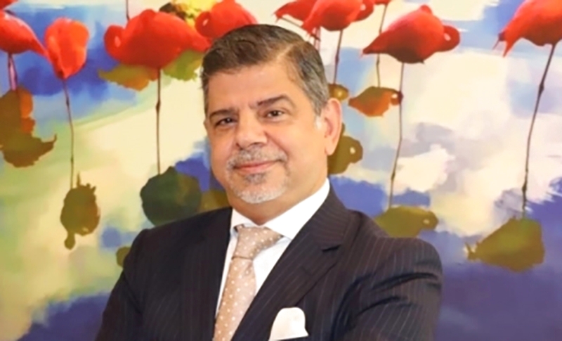 "حسني عبد الهادي"