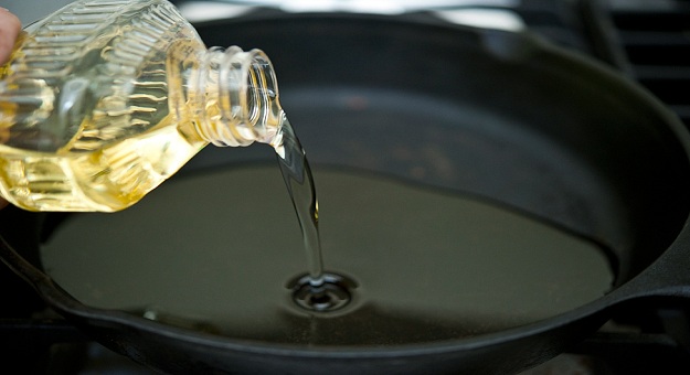 مصر.. تقتل ابنة شقيقتها بالزيت المقلي بالاتفاق مع زوجها