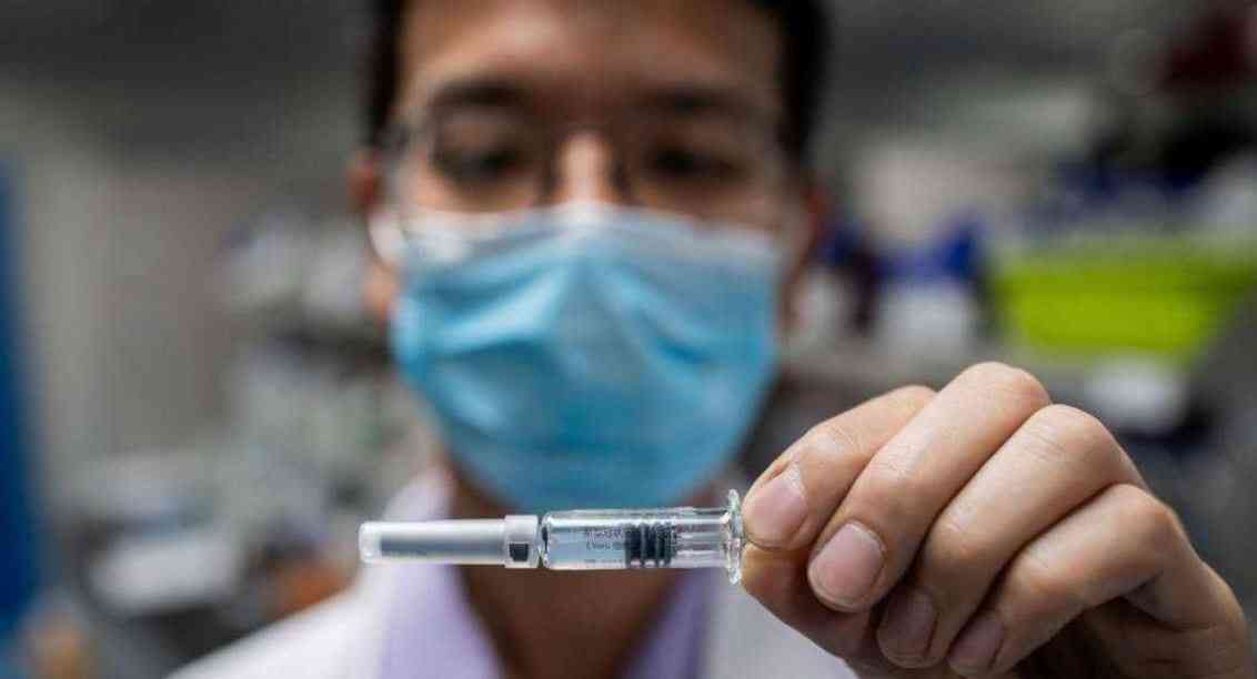 وفاة متطوع في تجربة على لقاح أسترا زينيكا في البرازيل
