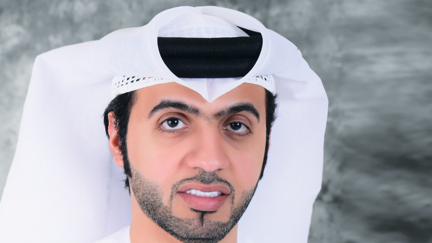 "سالم السويدي"