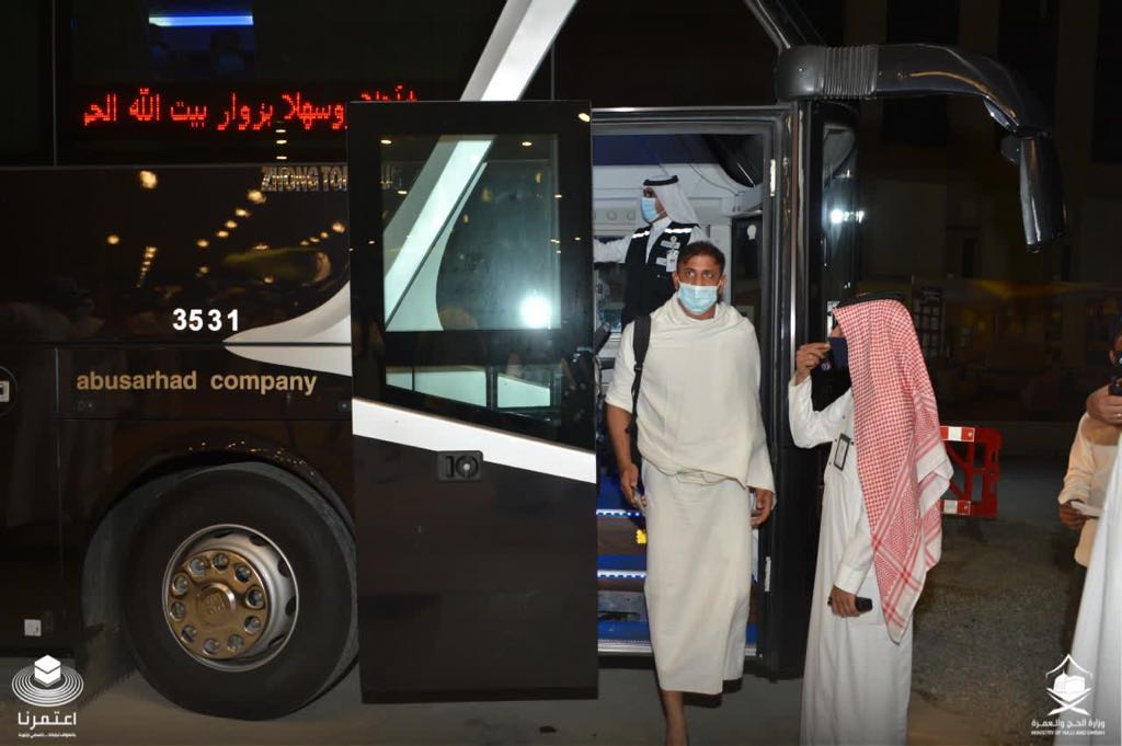 السعودية تقرر العزل الصحي 3 أيام لمعتمري الخارج قبل أداء العمرة