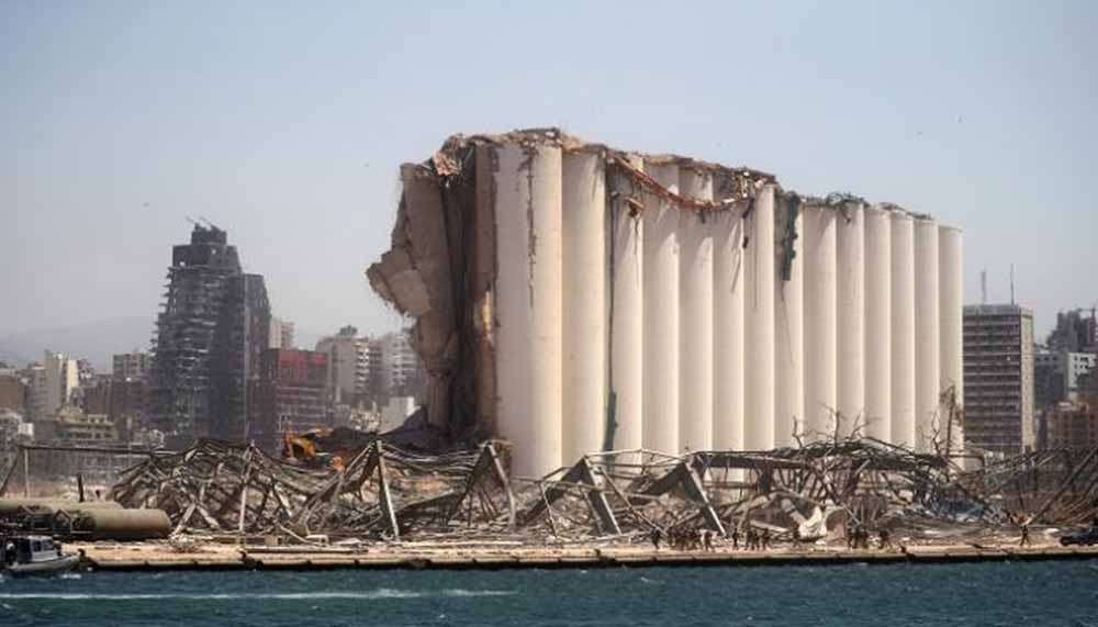 لبنان يقرر هدم صوامع الحبوب المتضررة من انفجار المرفأ