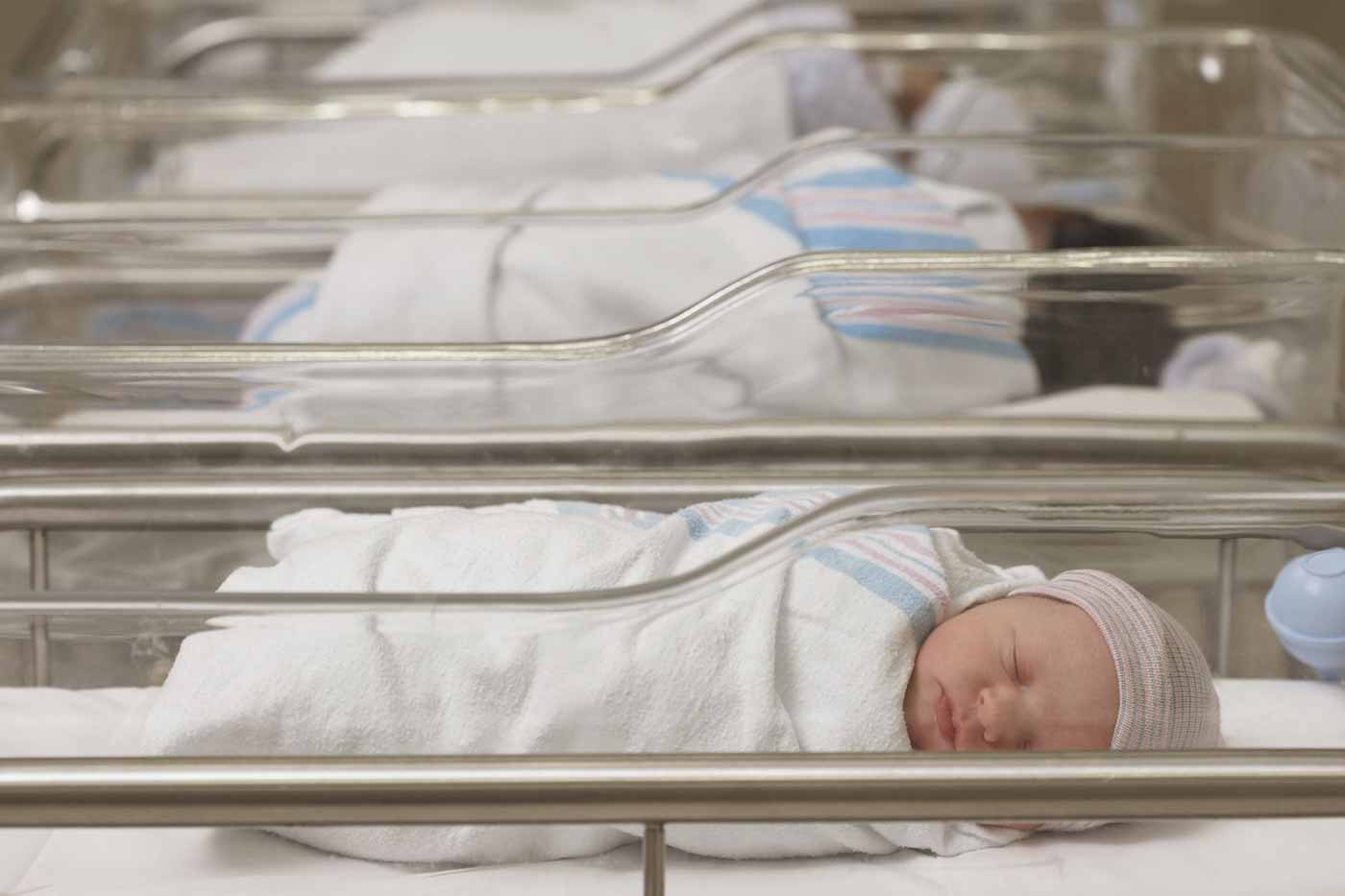 ممرضة تقتل 8 رضع حديثي الولادة