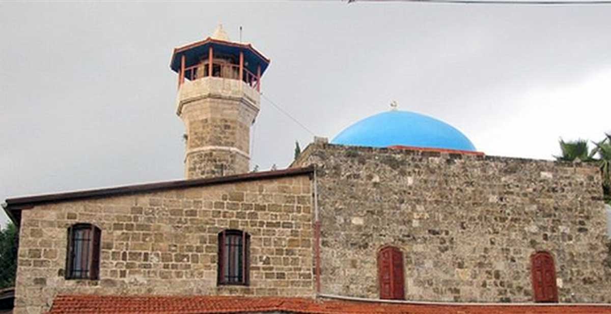 شبان يضربون مؤذناً في لبنان والمفتي يطالب بالتحقيق